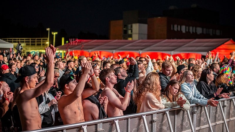 Hiidenkirnu Festivaleilla juhlittiin villisti heinäkuussa 2022. Kuva: Tero Kukkonen / Hiidenkirnu Festival